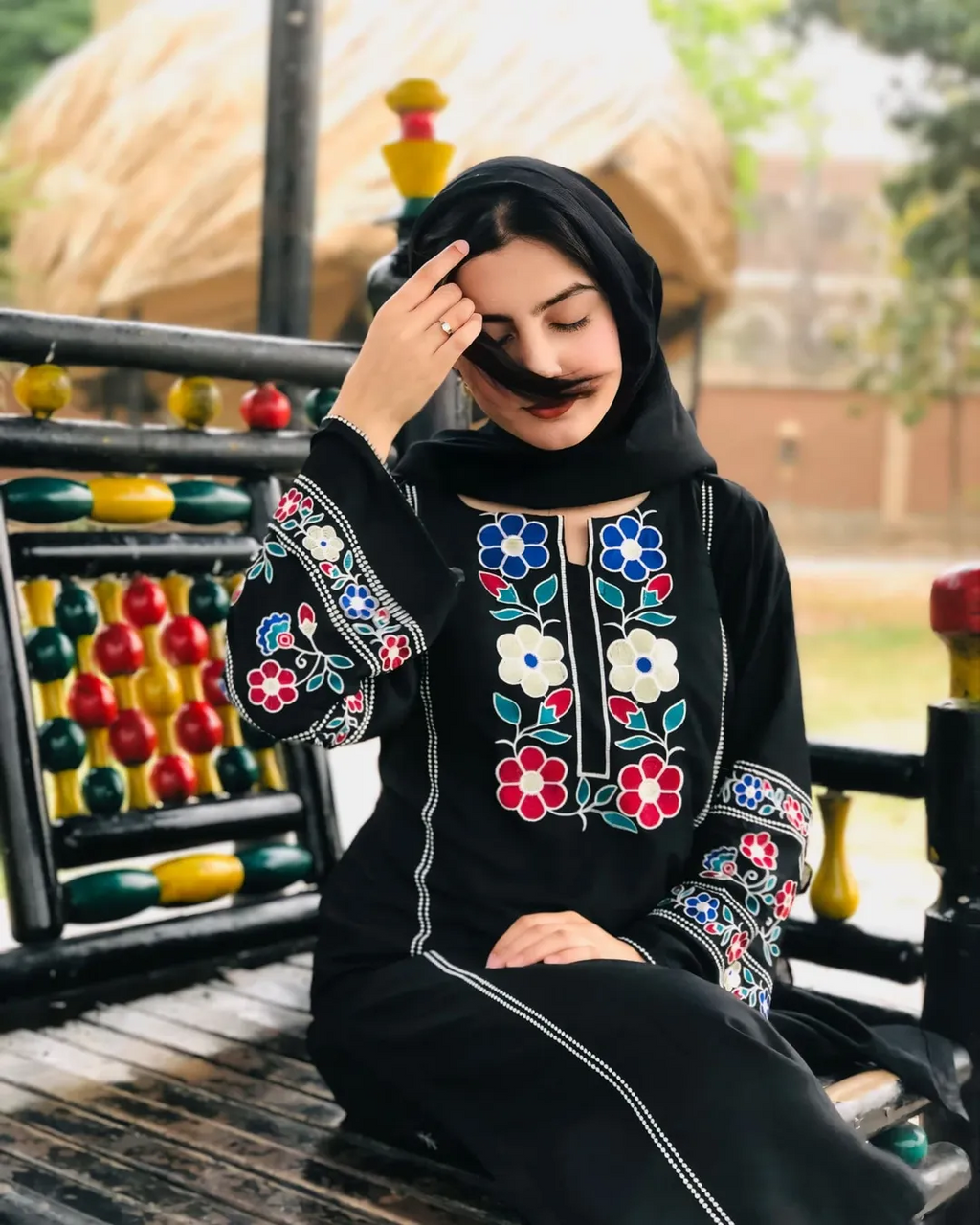 MAYA BLACK-2PC(EMB)
